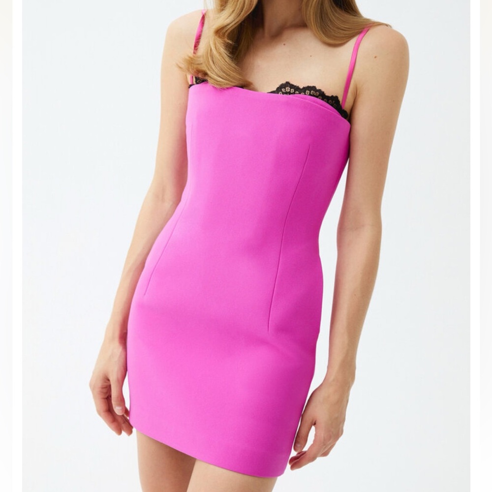 The New Arrivals Ilkyaz Ozel
Noélie Lace-Trimmed Mini Dress (00)